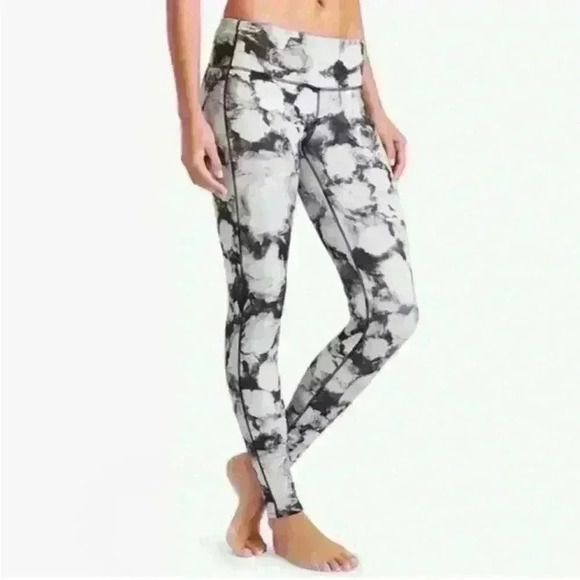 Athleta Chaturanga Grey and White Floral Legging - Picture 2 of 8